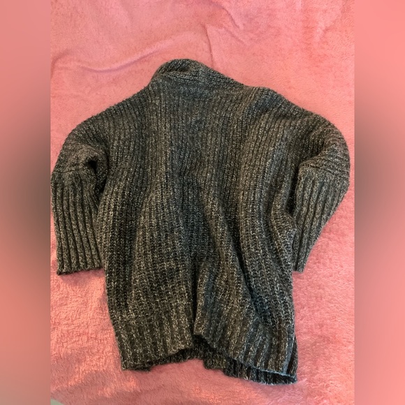 Love stitch sweater/ cardigan size large grey - Picture 4 of 4
